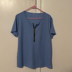 Blue top women’s with silver zipper brand new never worn